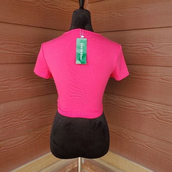 NWT SHEIN EZwear Hot Pink Twist Hem Crop Top Size XS (2) - Picture 3 of 12